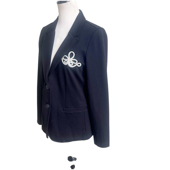 Miller Wendt Softknit Blazer Black Embroidered Crest Size Medium 2 Button Preppy - Picture 2 of 11